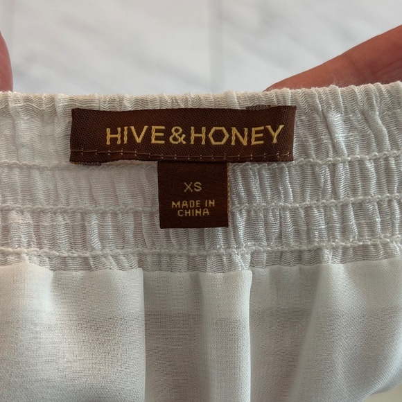 Hive and Honey White gauze sundress - Picture 5 of 5